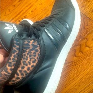 Adidas cheetah print shoes